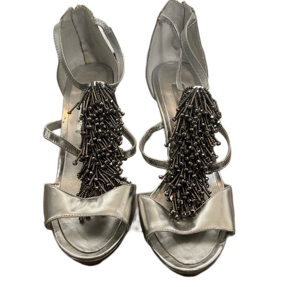 BCBG Max Azria Metallic Silver 4" Heels - Size 6 1/2 - Picture 5 of 16